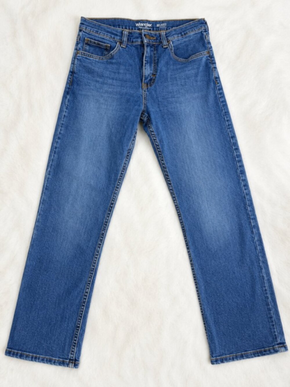 Wrangler Classic Straight Jeans – Women’s Size 12 Regular – Medium Wash